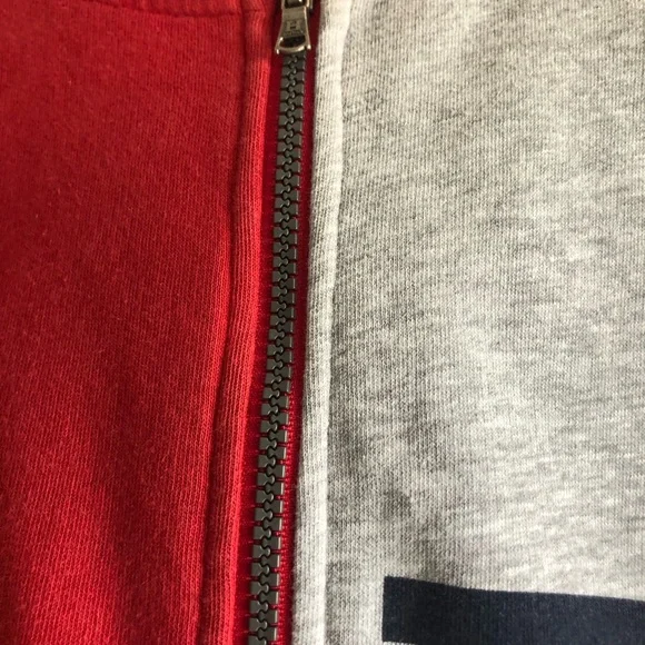TOMMY HILFIGER BOYS LONG SLEEVES ZIP UP HOODIE IN RED BLUE AND GRAY SIZE M 12/14 - Picture 4 of 11